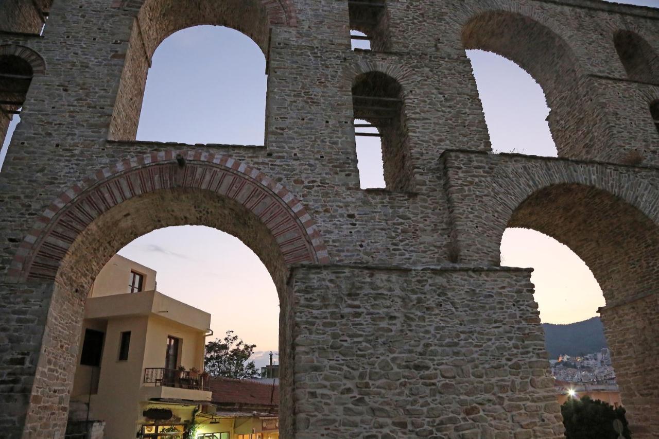 Apartamento Under The Aqueduct Boutique House Kavala Exterior foto